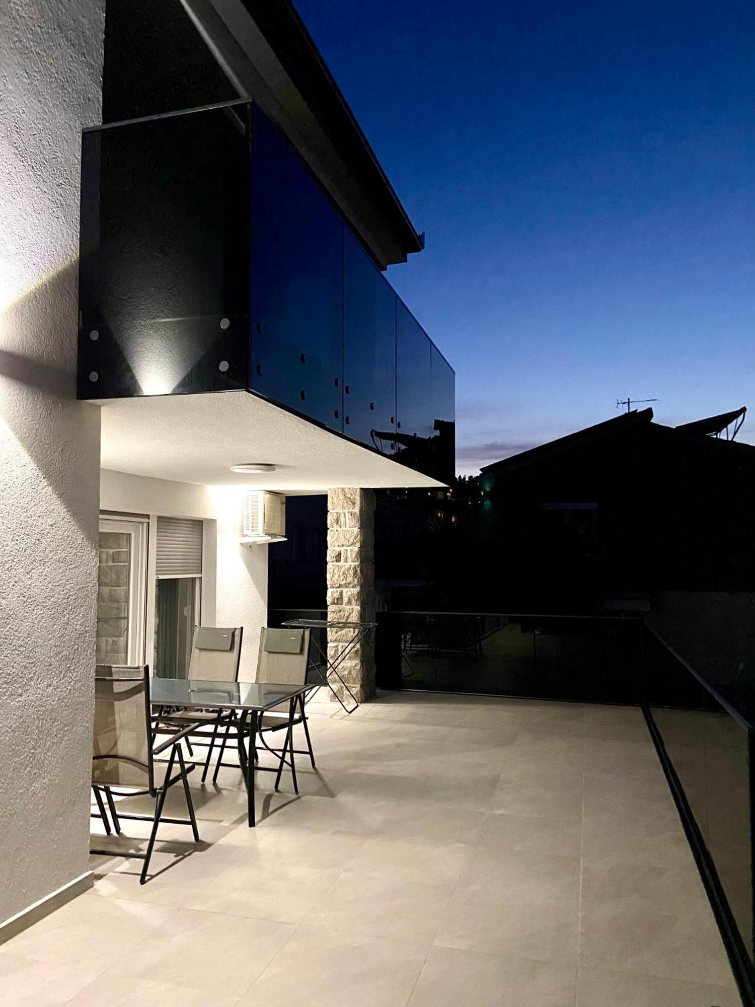 Seaview Villa โคเปร์ ภายนอก รูปภาพ
