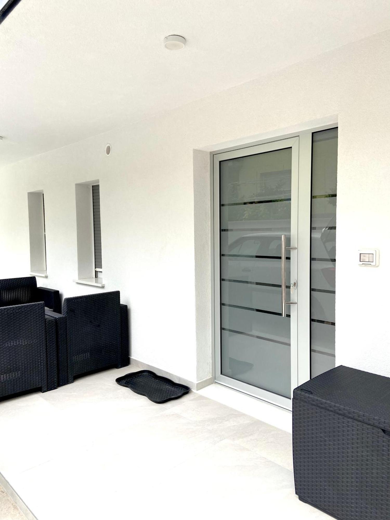 Seaview Villa โคเปร์ ภายนอก รูปภาพ